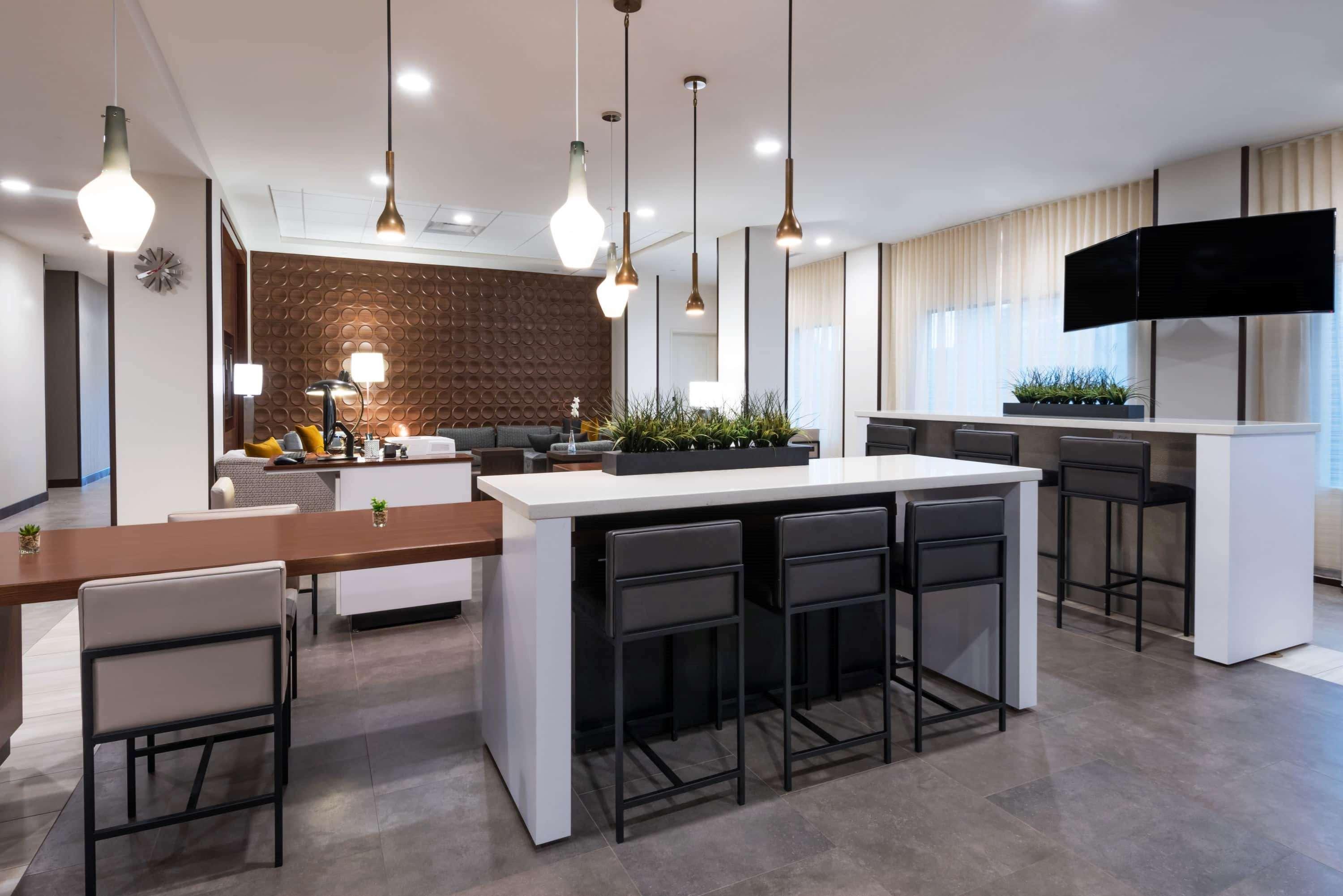 Wingate By Wyndham Hotel